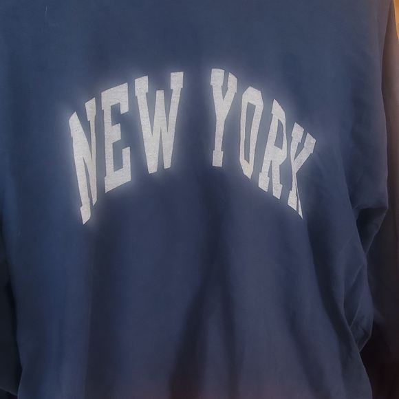 New  York  crop top - Picture 2 of 5